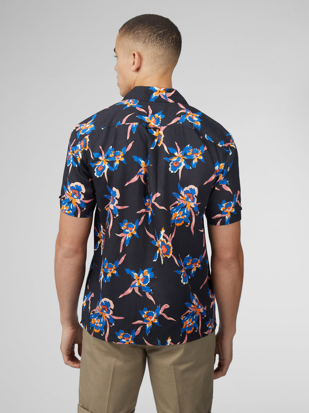 Ben Sherman Signature Botanical Print Shirts Black | 7849031-OR